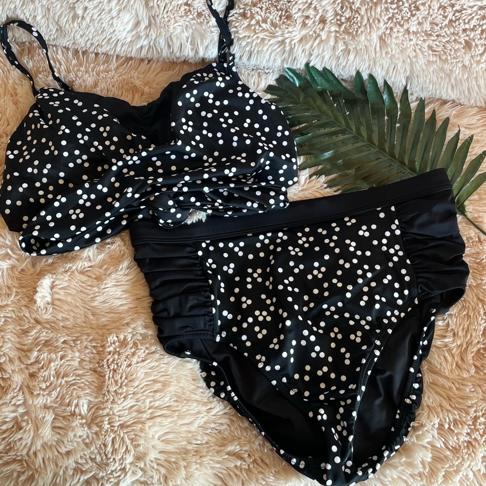 NWOT VENUS Black and White Polka Dot 2 Piece Swimsuit